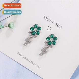 elegant emerald flower Retro female new earrings cour lerary