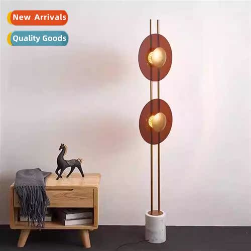 Simple modern Scinavian persaly creative art er living room