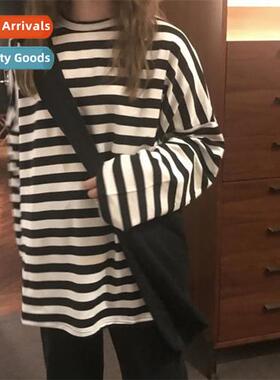 Autumn 2022 new Harajuku wind tide black and whe stripes ear