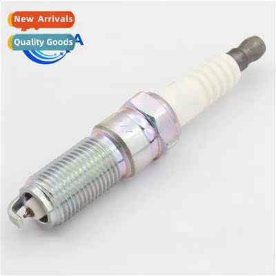 Spark plug spark plug L3Y2-18-110 ILTR5A-13G 适用Ma3 Starlin