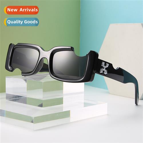 2021 new sunglasses as shown square black frame fashi small