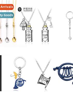 Alice in Wderland couple necklace pendant Europe and  Uned S