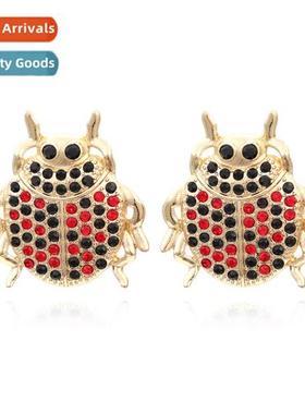Creative fashi small insect earrings inlaid wh diamds cute m