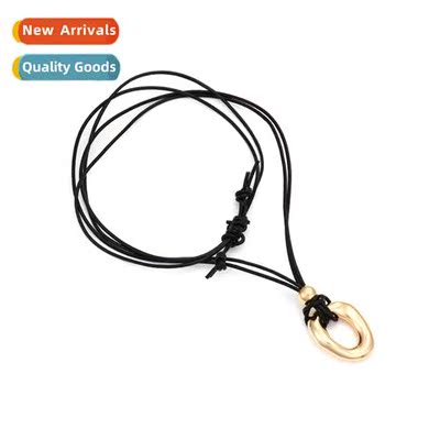 ZA persaly design  irregular circle pendant necklace tempera