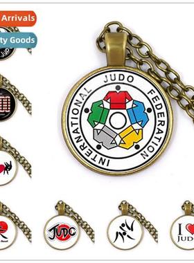 Dropship New Fashi Sports Judo Glass Dome Pendant Necklace