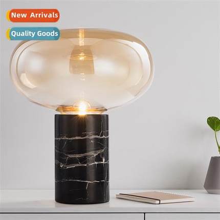 Scinavian light luxury table lamp -modern minimalist creativ