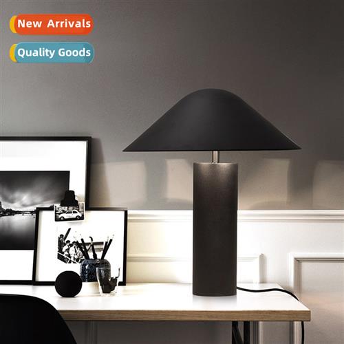 Table lamp modern simple creative bedroom bedside desk hotel