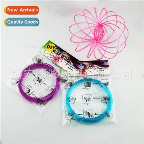 DIY knting plastic flow bracelets magic sss relief exercise