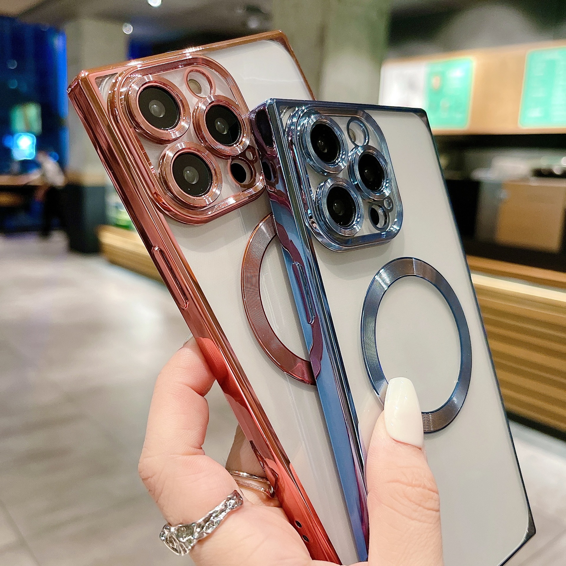 适用Apple 15Pro square plating CD pattern magnetic phone cas