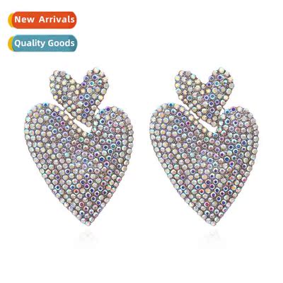 Trendy new simple love-shaped heart earrings retro fashi dia