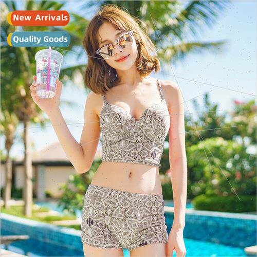 Three-piece swimsu sexy conservative thin small breast gathe