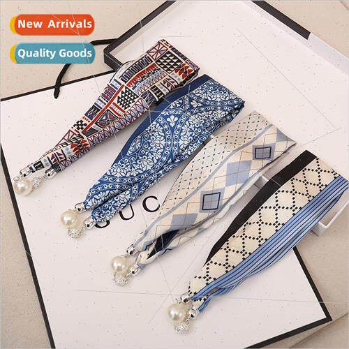 Pearl Premium Alphabet mulation lk Scarf Magnetic Clasp Neck