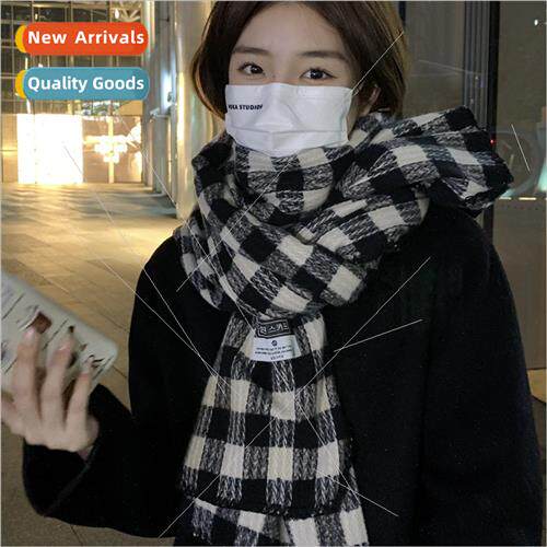 2022 new retro green plaid imation cashmere scarf female win