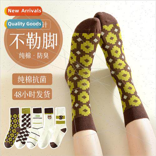 2023 fall winter new socks female cotton embroidery mid-calf