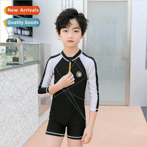 Childrens swimsus boys long-sleeved one-piece sports swimmin