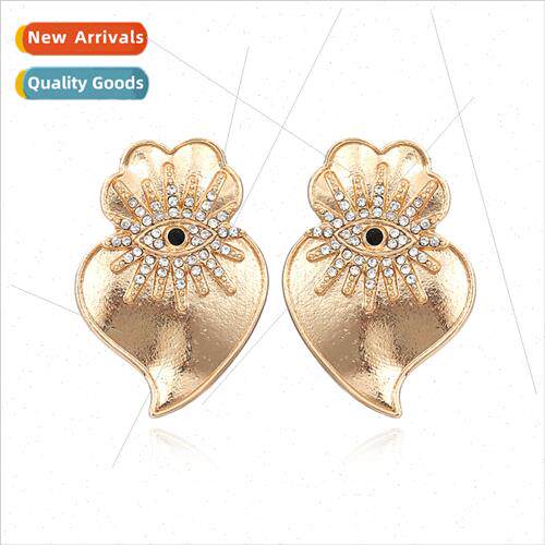 New gold radish earrings retro rhinestone devil eye earrings