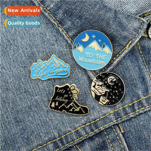 Outdoor Travel Hiking Shoes Brooch Hiking Mountain Adventure