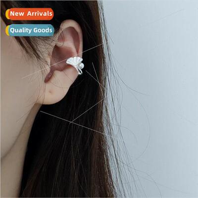 Three lifetimes have apricot ear bone clip Mori leaves whout