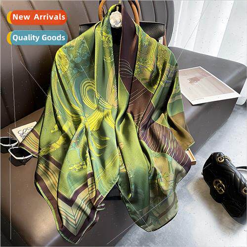 Elegant green court silk scarf square scarf simulation silk