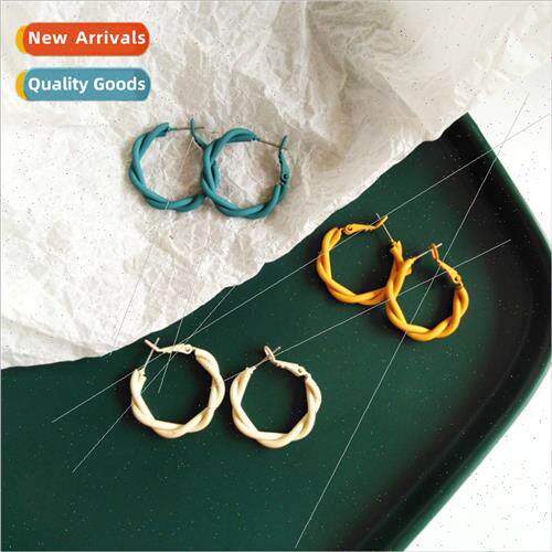 Europe simple spray paint winding circle earrings earrings e