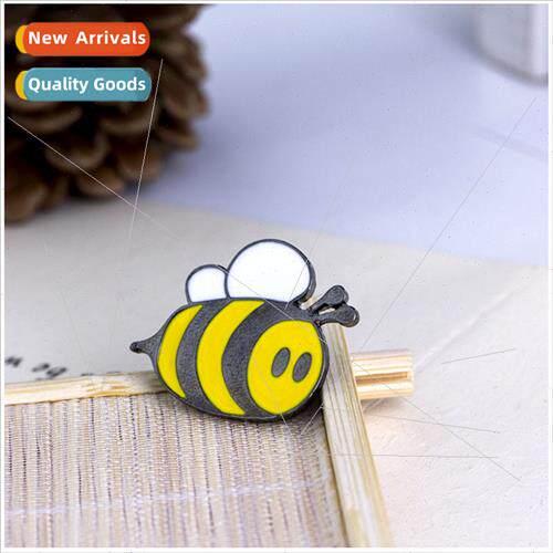 Korea  personaly simple accessories cartoon cute bee brooch