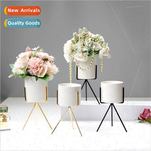 mple modern home decoration desktop vase tripod iron ceramic