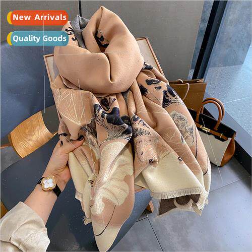 2023 new fashion ginkgo biloba warm scarf female winter Kore