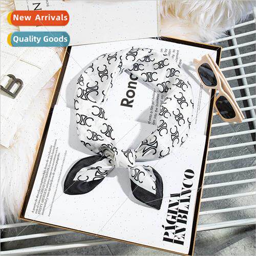 Korea  letter C bust small square scarf temperament lightwei