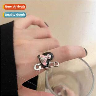 West Dowager Pink Black Clashing Color Heart Ring che Tender