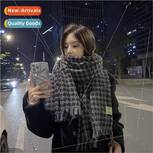 Soft sticky rhombus small plaid ins scarf female winter 2023