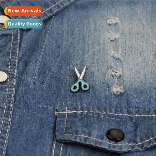 Cartoon Cute Scissors Alloy Brooch wh Oil Drip