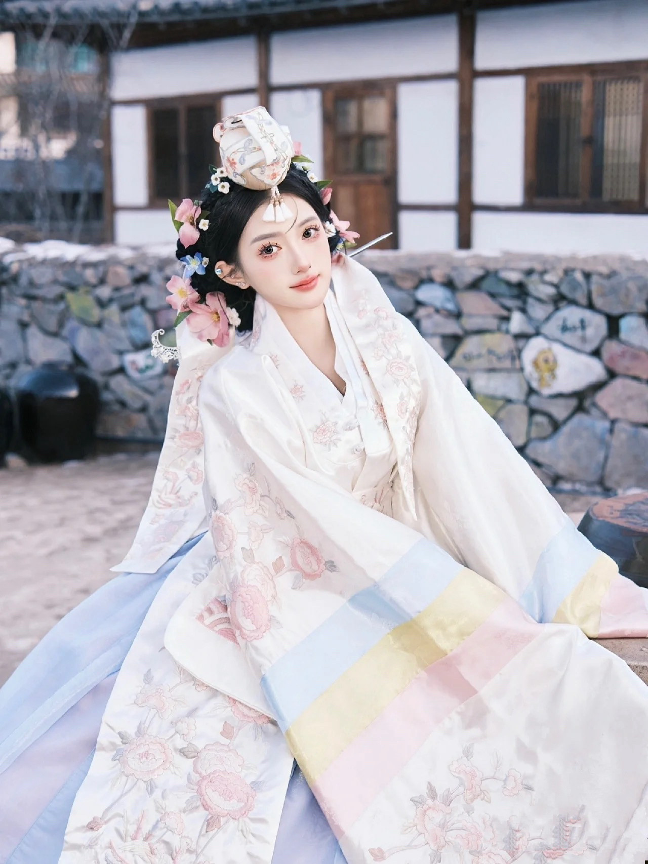 新款韩国朝鲜族刺绣婚服旅拍宫廷古装延边朝鲜族结婚礼服延吉公主