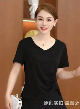 2026大码遮肚子广场舞V领t恤短袖洋气不规则涤纶修身显瘦褶皱上衣
