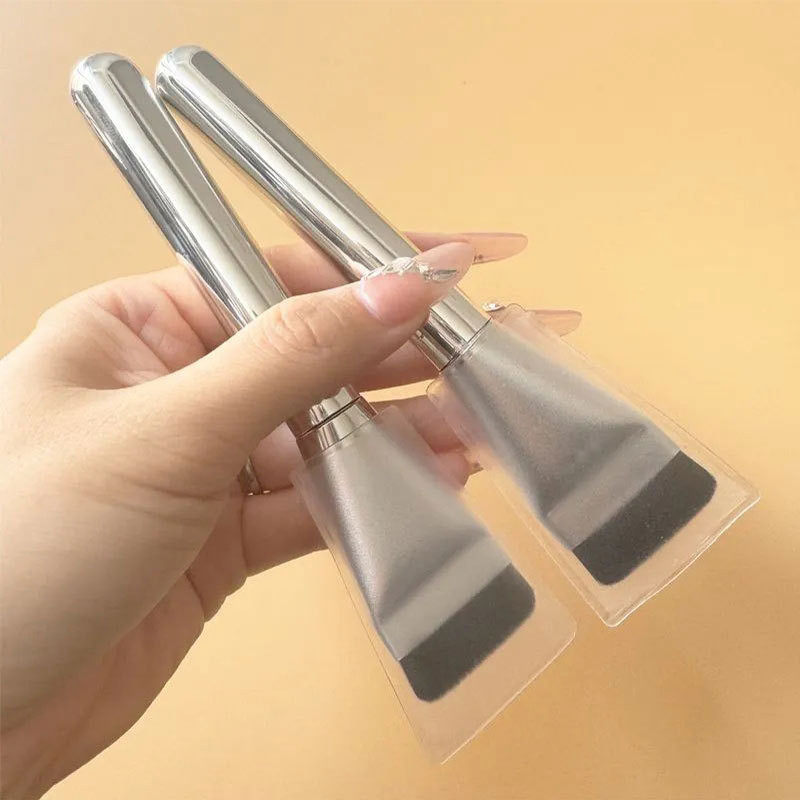 一字型平头刀锋粉底刷粉底液专用底妆工具新手友好均匀上妆美妆