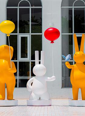 新年生肖卡通兔子玻璃钢雕塑商场庭院幼儿园可爱动物元旦吉祥摆件