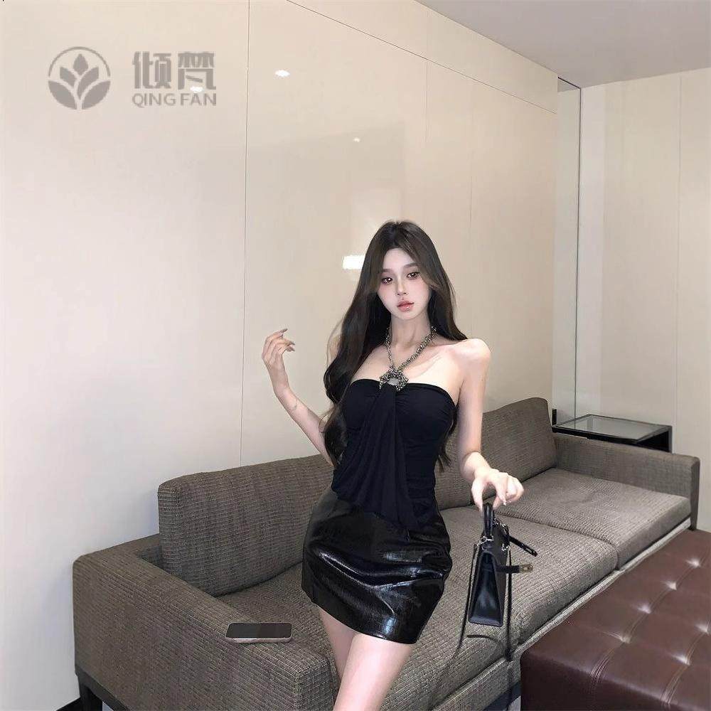 带胸垫挂脖背心女感千金风亮钻修身显瘦抹胸新款设计感上衣