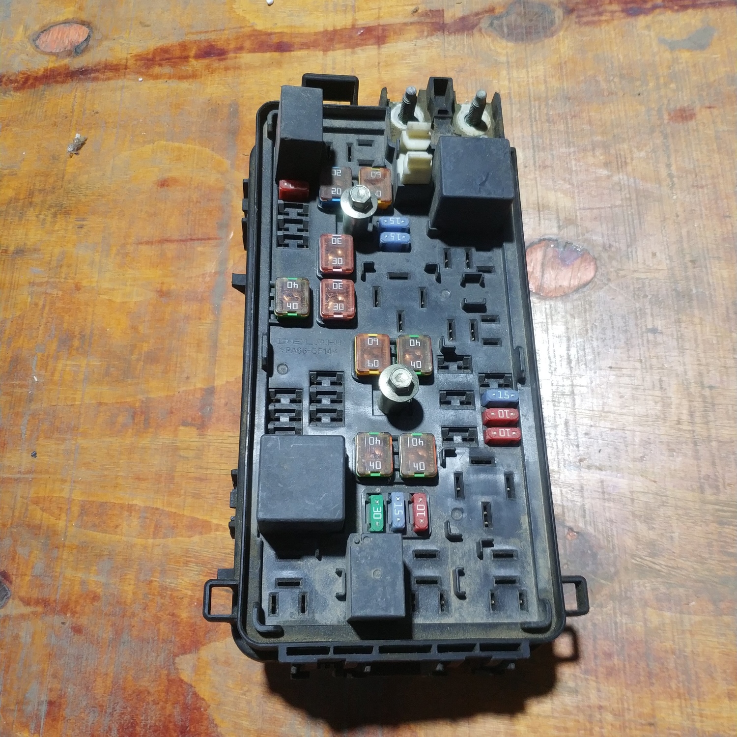 适用江铃驭虎驭胜N350柴油前机舱保险丝盒继电器盒总成9P214005AD