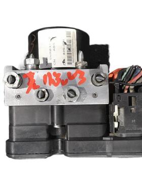 适用东南菱悦V3汽车配件刹车制动ABS泵模块电脑插头总成 SW803137