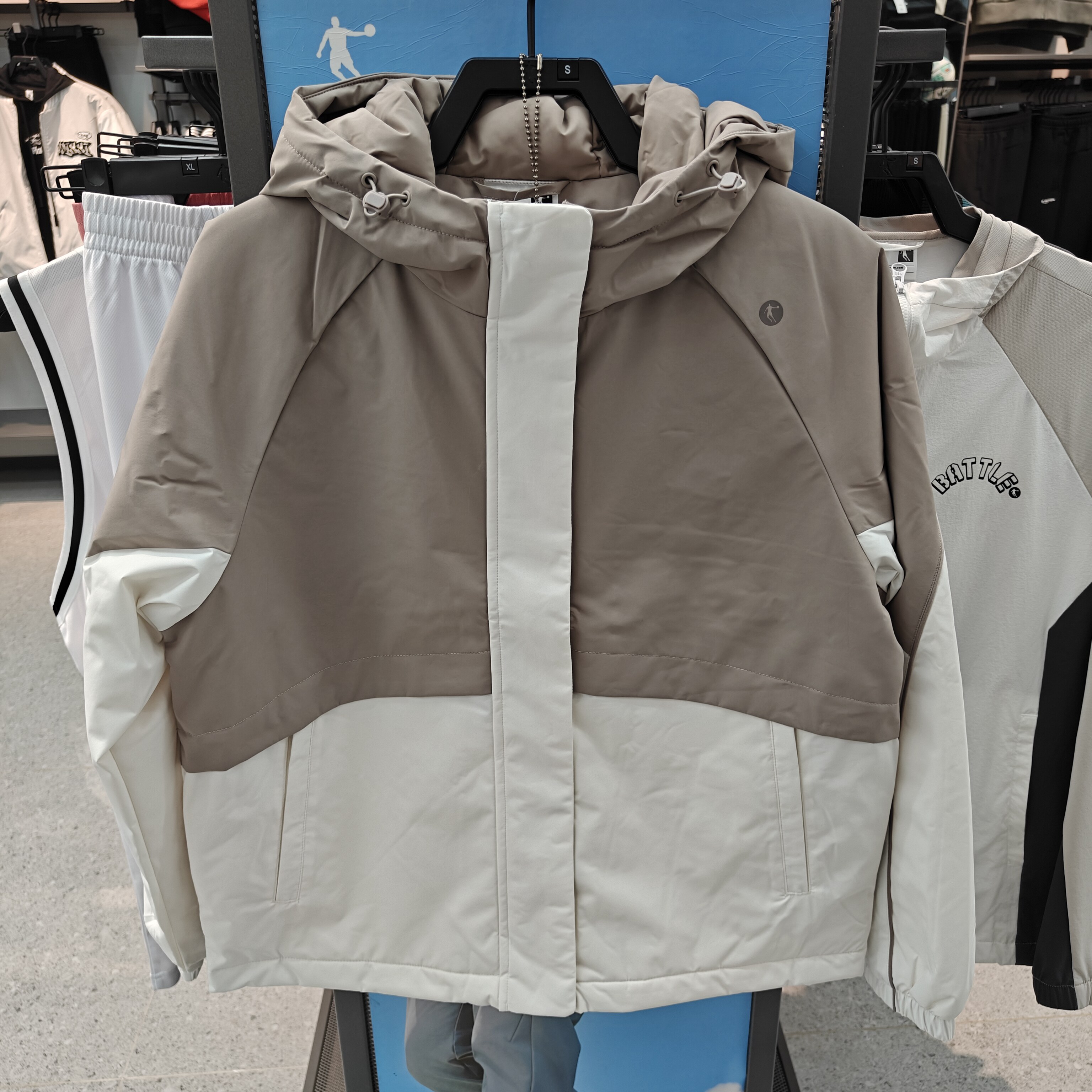 乔丹梭织短棉服女2025冬季保暖宽松综训休闲运动外套QDEFM2254030