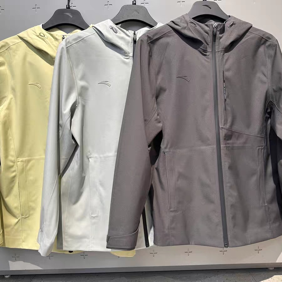 安踏男士2026新款防水冲锋衣外套