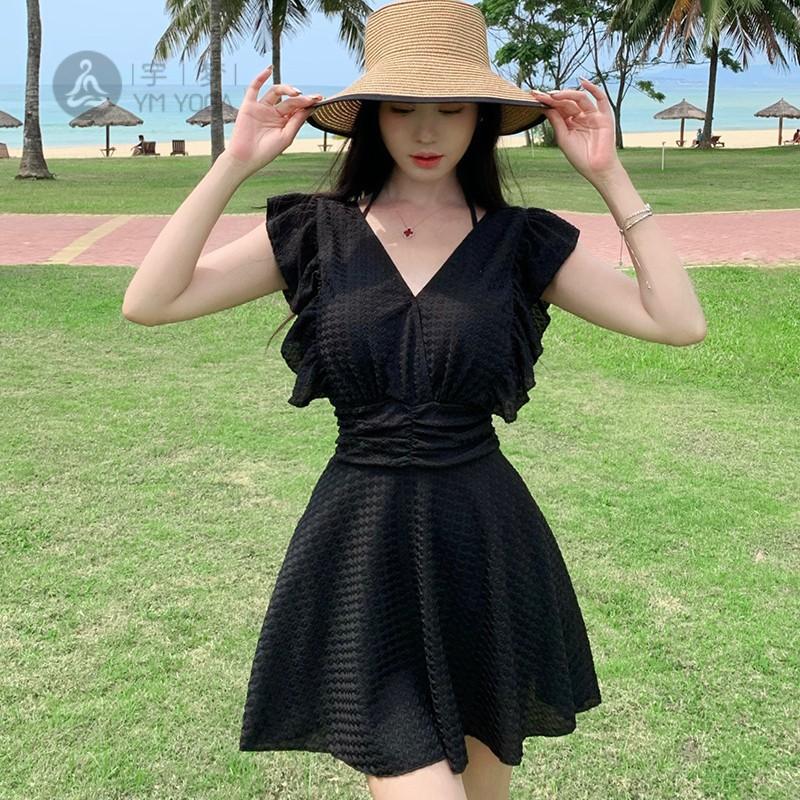 荷叶边连体平角保守显瘦大码女