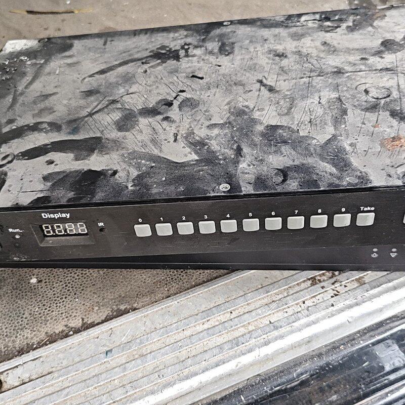 大华专业矩阵切换器，型号16-DHM-VGA0404-001议价