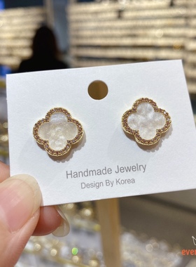 四叶草微镶锆石耳钉白色红色黑色珠光简约气质耳饰精致优雅耳环美