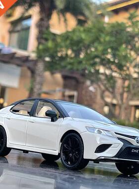 1:24 Toyota Camry Alloy Car Model Diecasts Metal Toy Vehicle