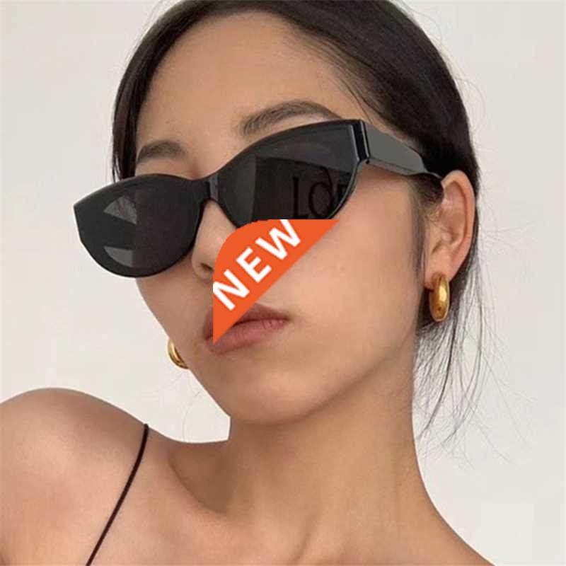 The New Retro Oval Frame Sunglasses Personality Catwalk Smal