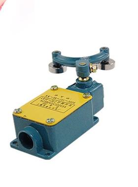 Momentary Double Rotary Roller Lever Arm Enclosed Limit Swit