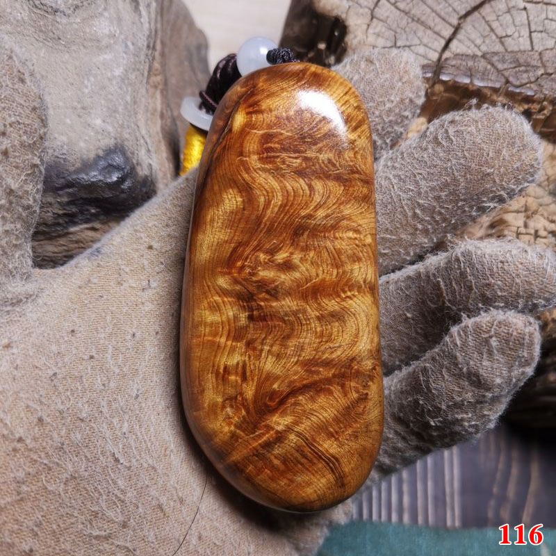 凉山陈化崖柏满瘤疤火焰纹手把件图片