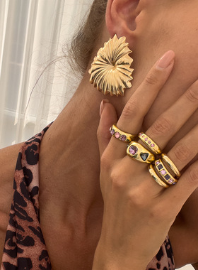 manjusaka欧美前沿风尚!时尚感镂空戒指镶钻工艺复古合金褶皱套装