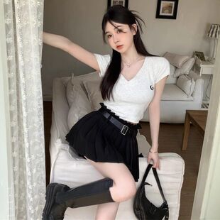 弹力优质短袖 ins纯欲小性感V领刺绣短款 修身 T恤女夏季 T恤女潮 新款