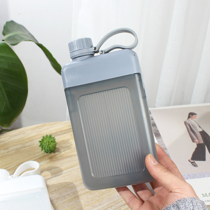 设计感小众创意潮流扁平塑料杯